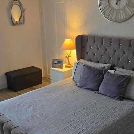 Harbour View Apartment โรส์-ออน-ซี ภายนอก รูปภาพ