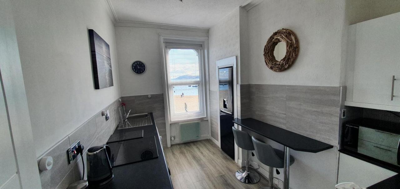 Harbour View Apartment โรส์-ออน-ซี ภายนอก รูปภาพ