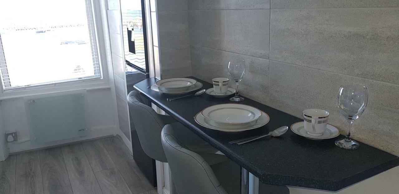 Harbour View Apartment โรส์-ออน-ซี ภายนอก รูปภาพ