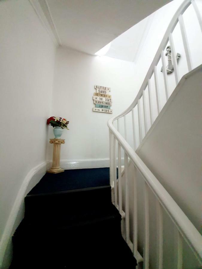 Harbour View Apartment โรส์-ออน-ซี ภายนอก รูปภาพ